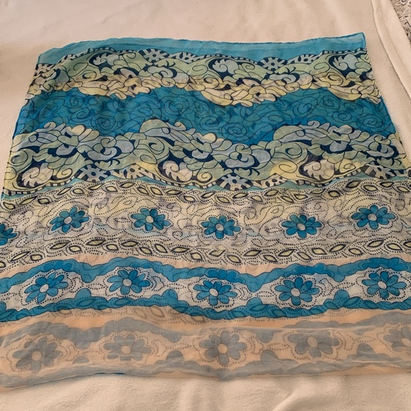 Lightweight scarf - Picture 7 of 8